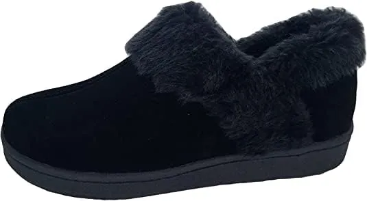 CLARKS Indoor and Outdoor Black Slipper Cozy Wool Mule Slip-On Fur Lined Clogs (Black Premium Suede, 8), JMH2034