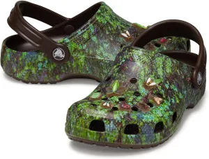 Crocs Unisex-Child Classic Clogs with Jibbitz Shoe Charms (Little Big Kid)