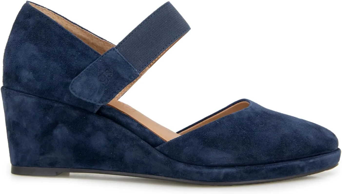 Gentle Souls by Kenneth Cole Women's Oriana Pump
