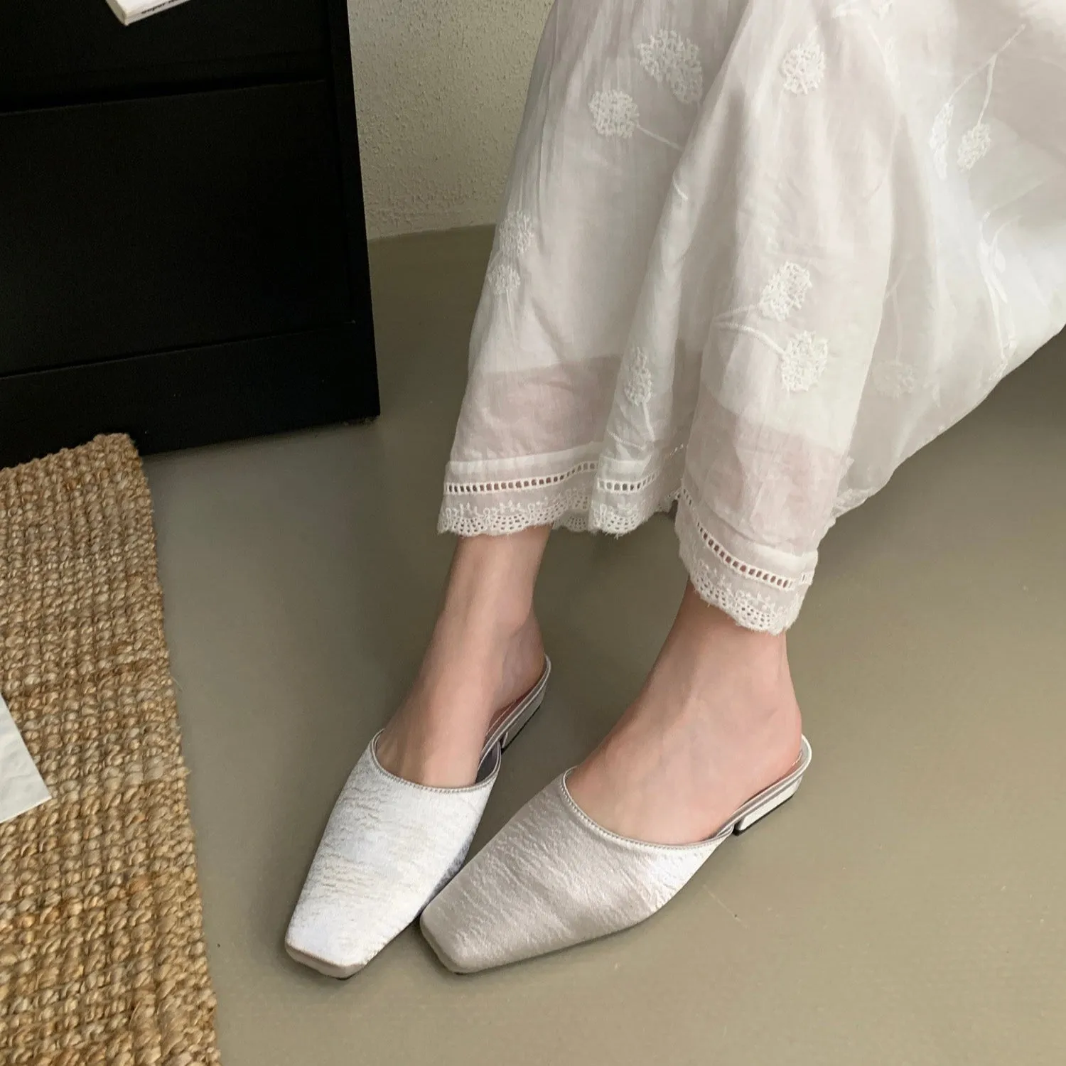 Luna Silk Mules