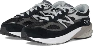 New Balance Baby Boys 990 V6 Lace-up Sneaker, Black/Silver, 3 Infant