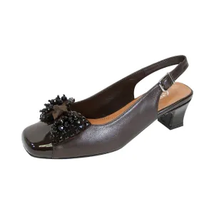 PEERAGE Cathy Women's Wide Width Leather Slingback Pumps