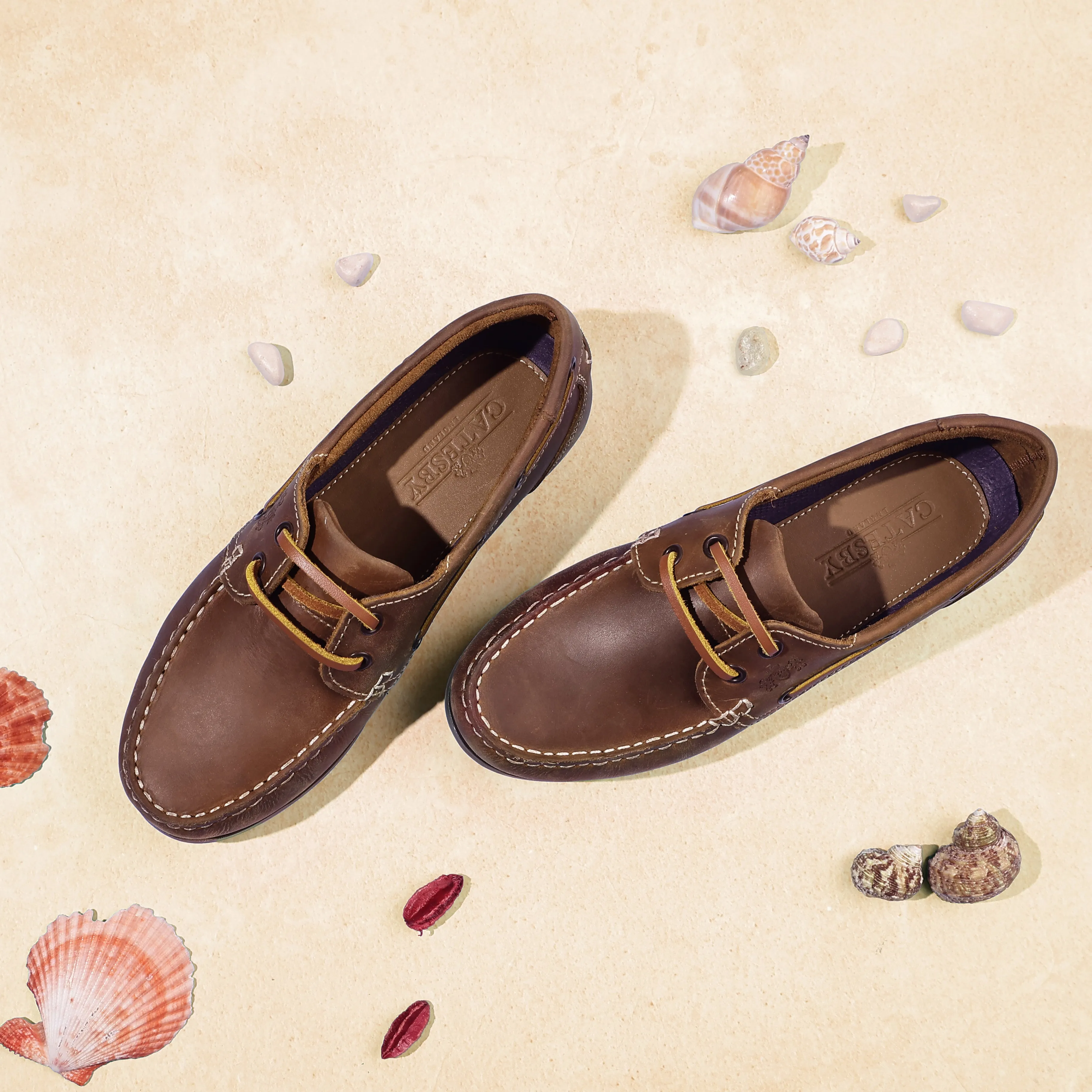 Pippa Women's Boat Shoes - BROWN