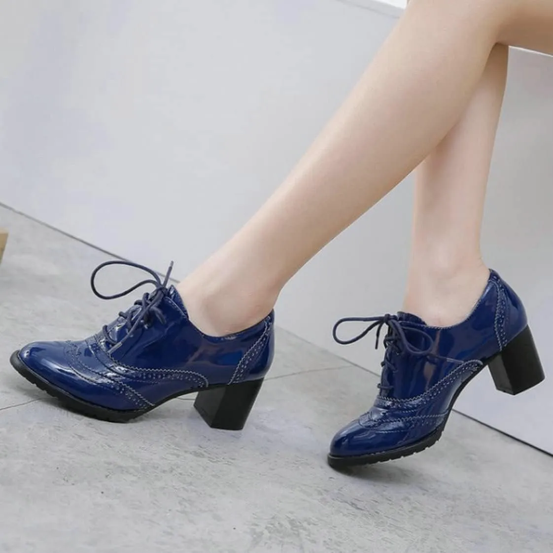 UniqueStride Womens Vintage Brogues Oxford Lace up Chunky Mid Heel Pumps Closed Round Toe Wingtip Patent Leather Shoes