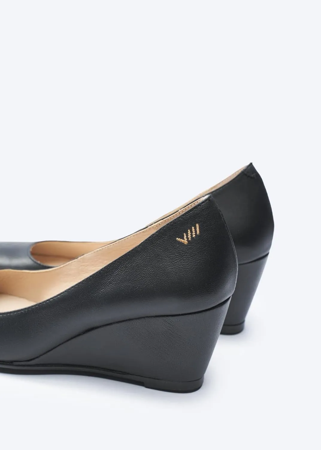 VISCATA Verona Women's Leather Wedge, Spain Handmade Casual Pump Comfortable Shoes with a Sturdy All Natural 2.5” Wedge. Made with Cushioned Leather Insole and Lined with Premium Leather